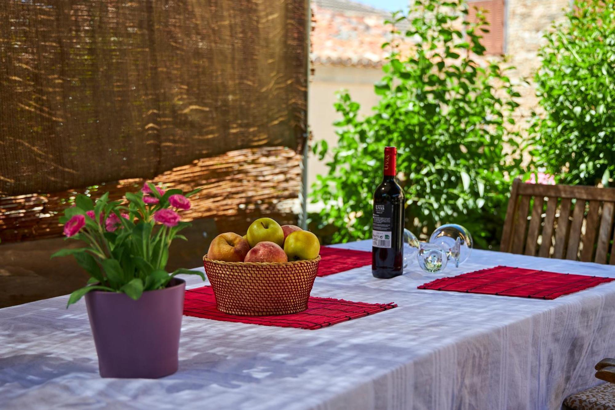 Alojamiento Rural Fuente Del Arca Pradena del Rincon Luaran gambar
